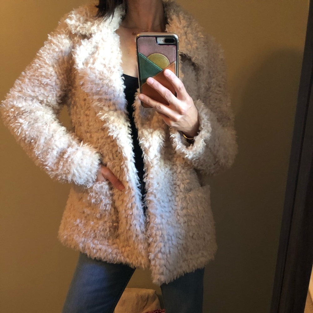 H&M off white fluffy jacket - Picture 1 of 5